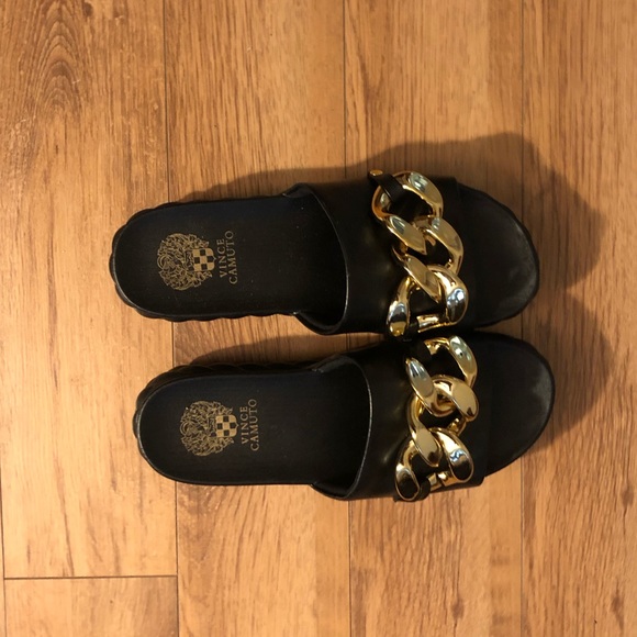 New Vince Camuto slides 👏 - Picture 2 of 2